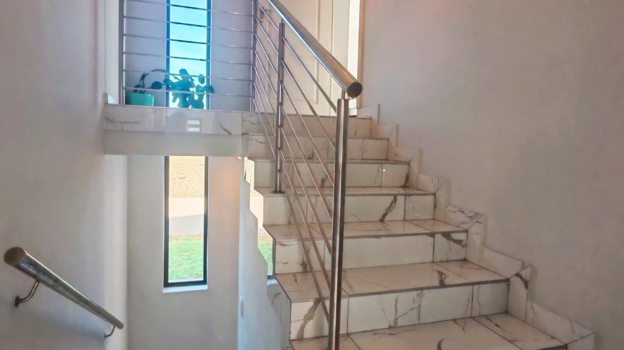 3 Bedroom Property for Sale in Hartenbos Heuwels Western Cape